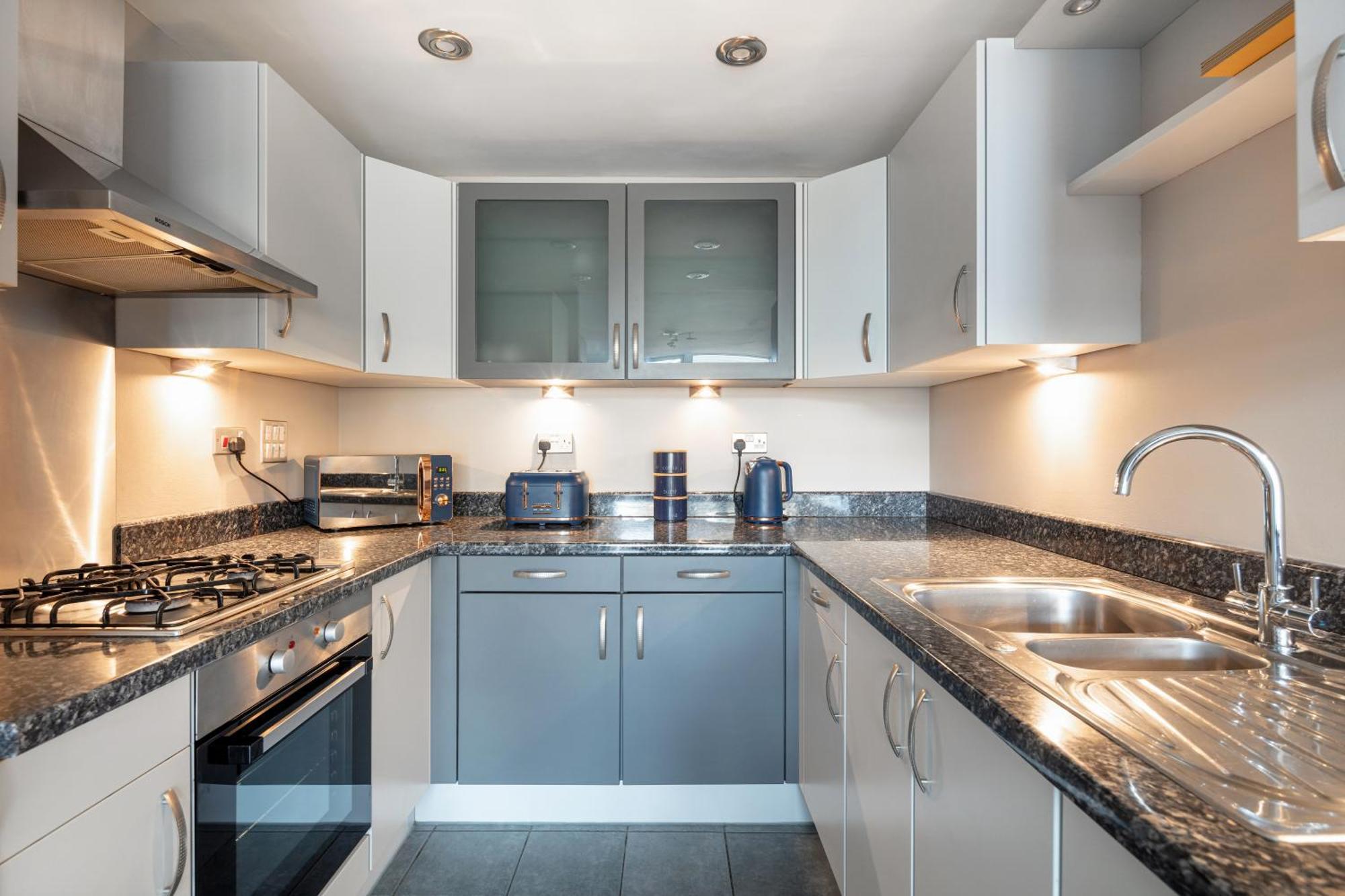 Excel, O2, Canary Wharf, London City Airport - Free Parking Exterior photo